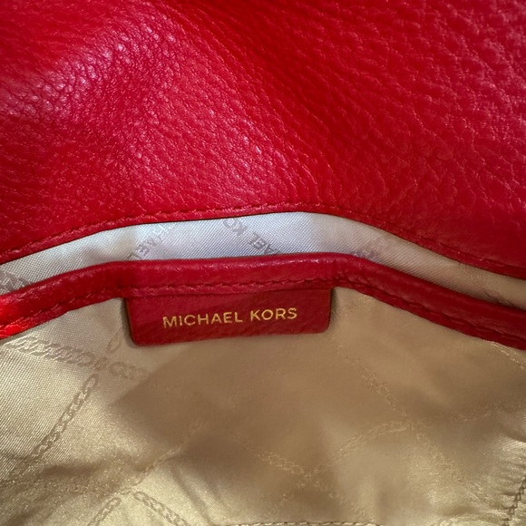 New & Authentic Michael Kors mini shoulder bag - Picture 12 of 14